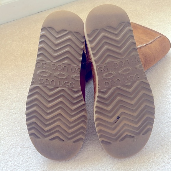 Ugg Classic Tall Chestnut Boots - Picture 4 of 9